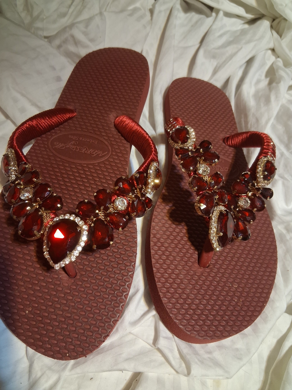 Addressing Me Garnet Red Jeweled Women's Flip Flop Sandals Size 7 Adressingme